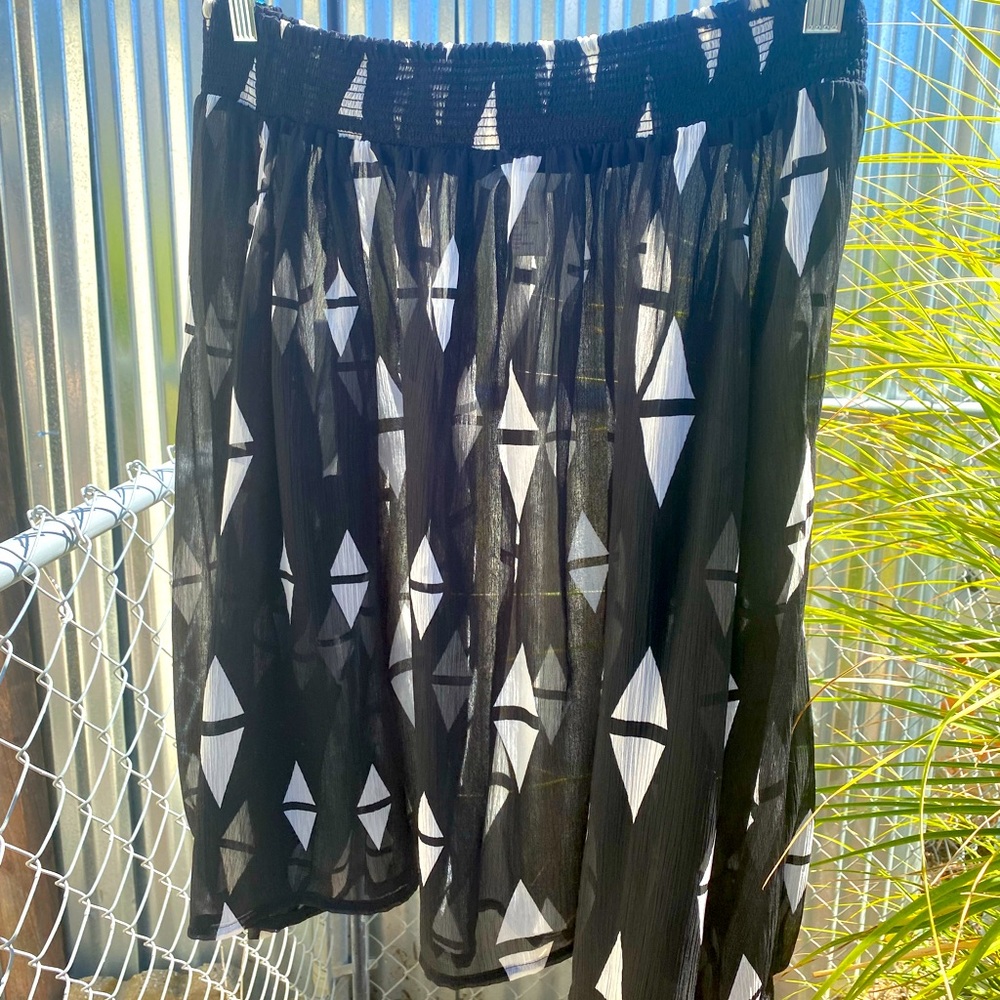 H&M OFF THE SHOULDER BLACK AND WHITE SHEER TOP